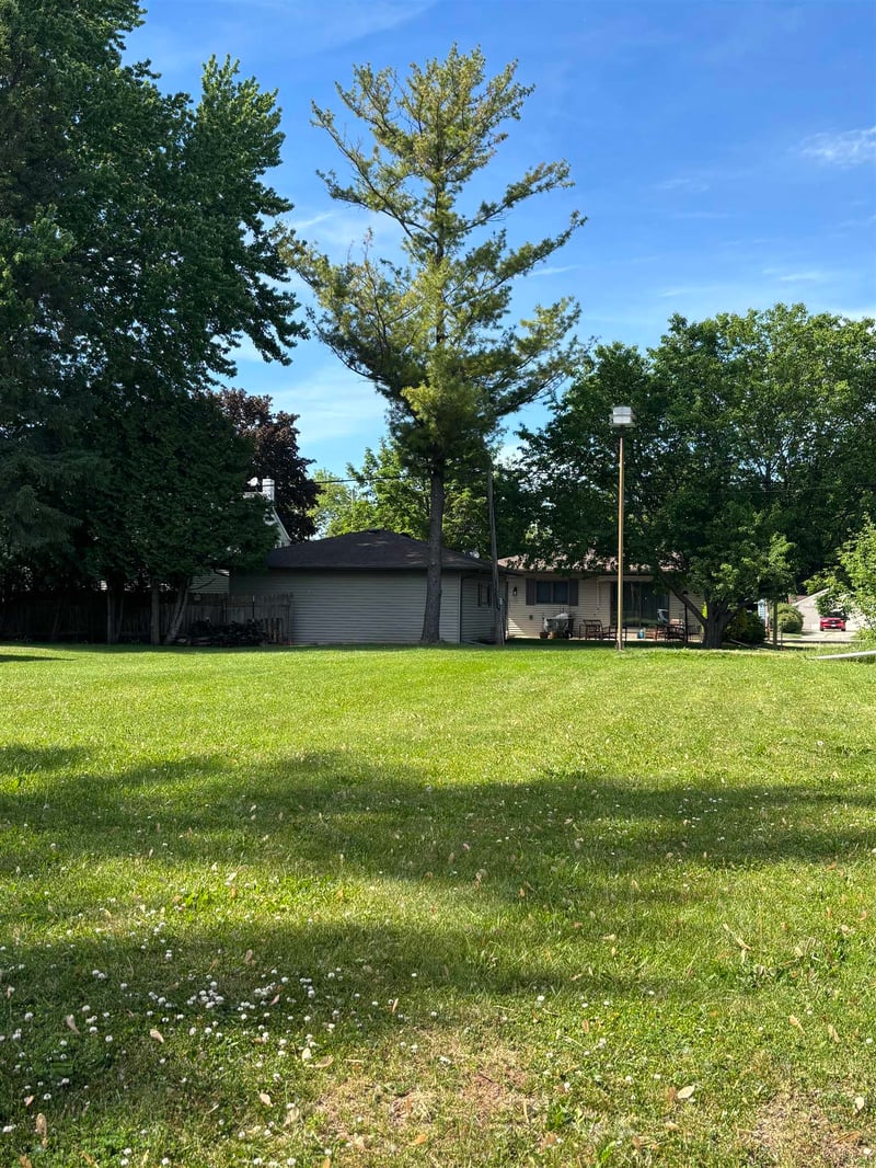 Tyler Ave, Oshkosh, WI 54902-3465