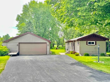 4631 Melody Ln, Oshkosh, WI 54904