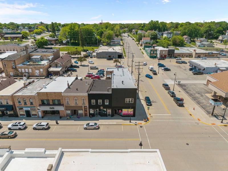 107 2nd St, Kaukauna, WI 54130