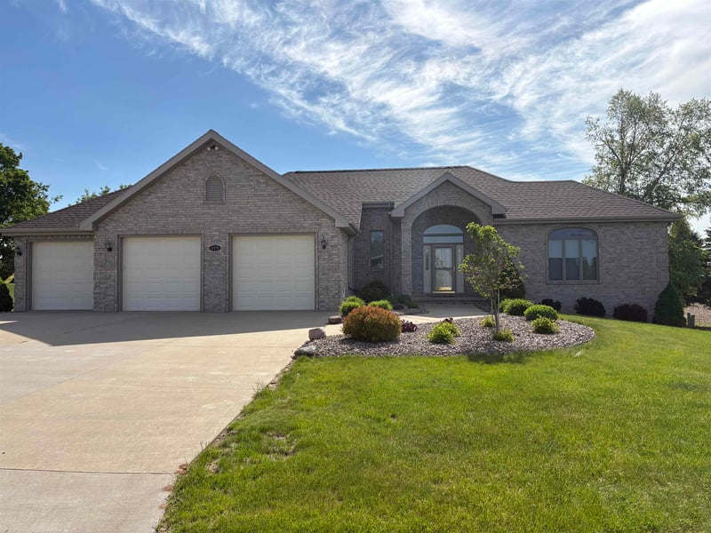 115 Sunrise Ct, Bonduel, WI 54107