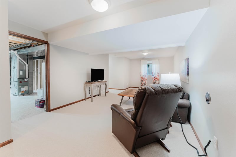 485 Packer Ave, Oshkosh, WI 54901-1585