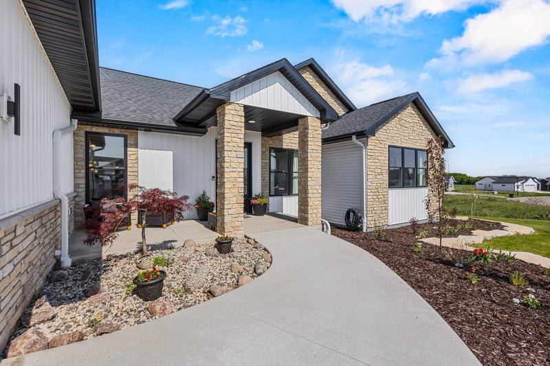 5752 Sequoia Dr, Appleton, WI 54913