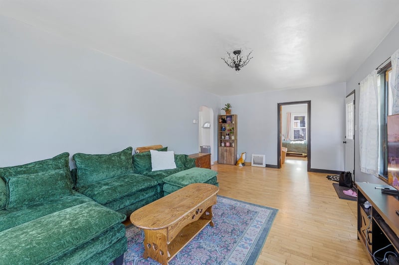 204 Fourth St, Menasha, WI 54952-3211