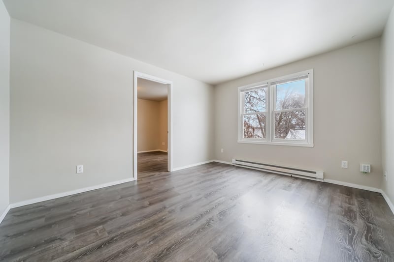 417 Caroline St, Neenah, WI 54956-2882