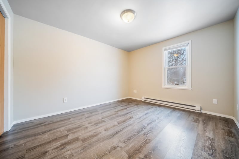 417 Caroline St, Neenah, WI 54956-2882