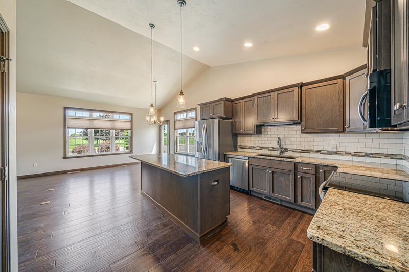 3758 Wayside Ln, Appleton, WI 54913-8190