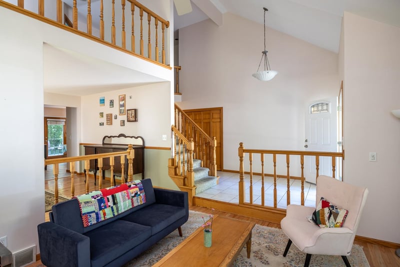 1752 Hunters Glen Dr, Oshkosh, WI 54904-8966