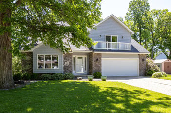 1752 Hunters Glen Dr, Oshkosh, WI 54904-8966