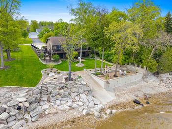 5035 Edgewater Beach Rd, Green Bay, WI 54311-9732