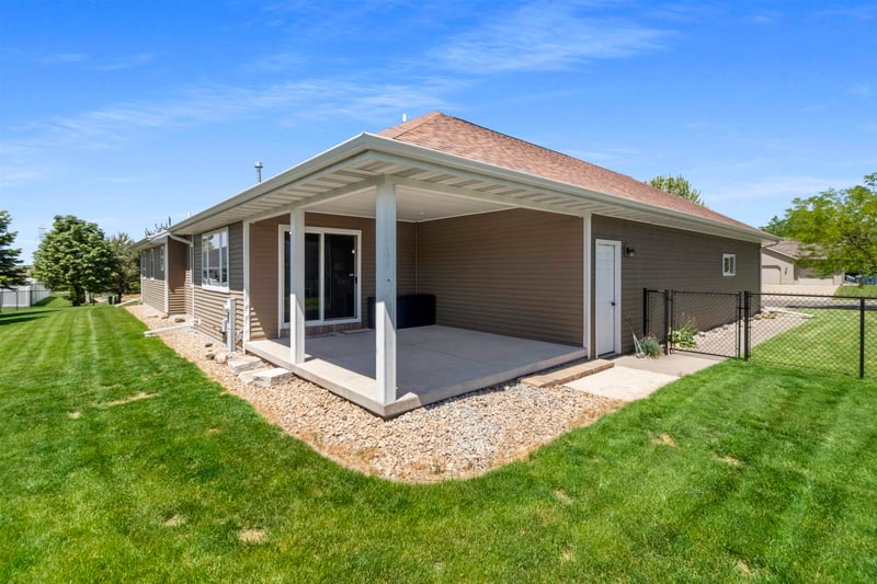 N1903 Swanee Cir, Greenville, WI 54942