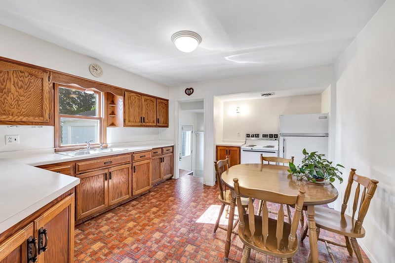 1493 9th St, Green Bay, WI 54304