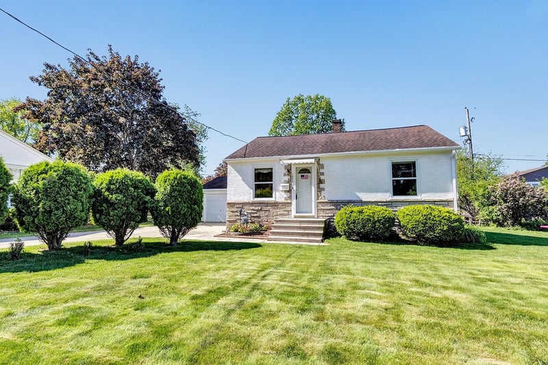 1493 9th St, Green Bay, WI 54304