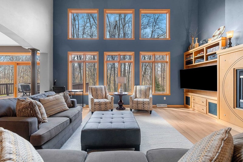 3128 Warm Springs Dr, Green Bay, WI 54311