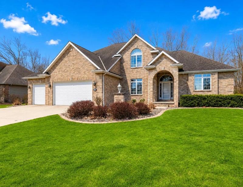 3128 Warm Springs Dr, Green Bay, WI 54311