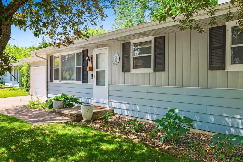 89 Hillock Ct, Appleton, WI 54914-1326