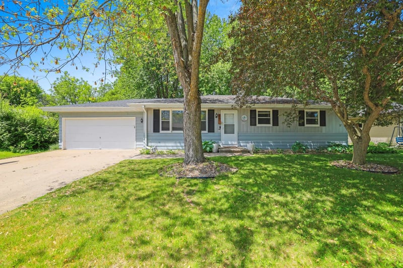 89 Hillock Ct, Appleton, WI 54914-1326