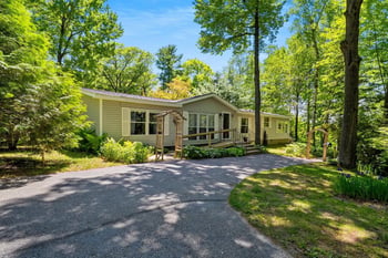 5109 Machickanee Ln, Lena, WI 54139-9146