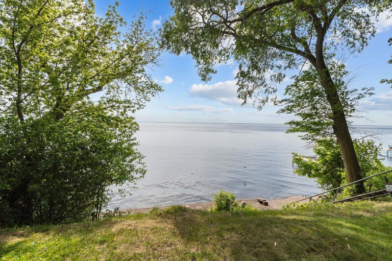 605 Long Beach Dr, Chilton, WI 53014