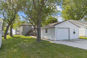 605 Long Beach Dr, Chilton, WI 53014