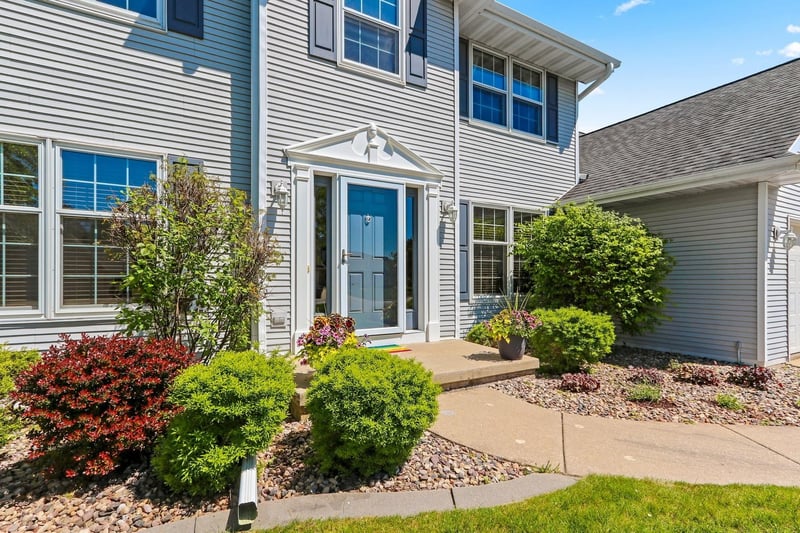 2861 Crosshaven Ave, Green Bay, WI 54313-4103