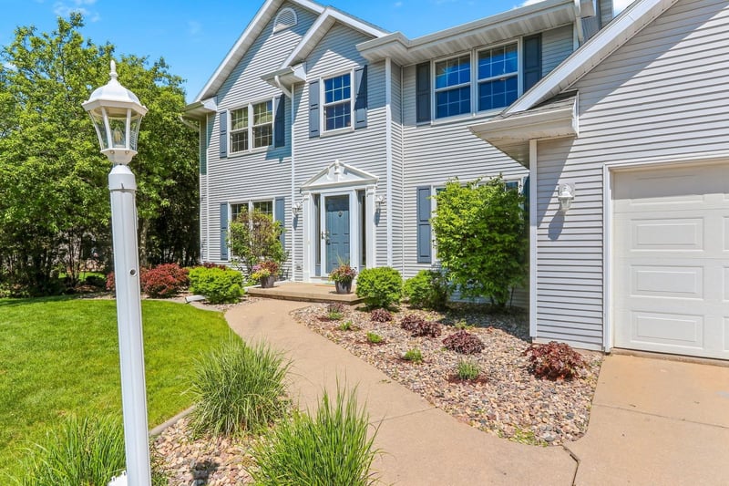 2861 Crosshaven Ave, Green Bay, WI 54313-4103