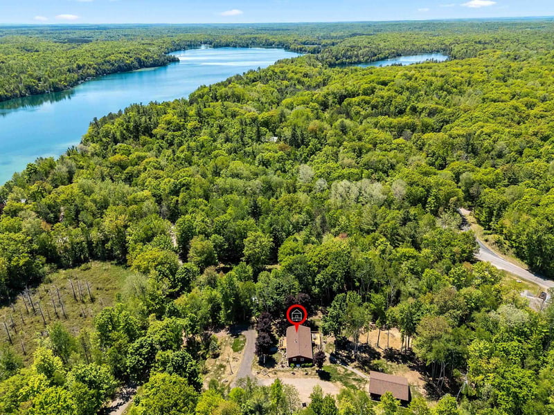 15284 Loretta Ln, Mountain, WI 54149