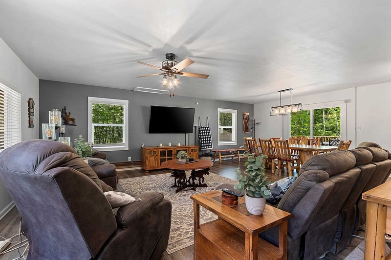 15284 Loretta Ln, Mountain, WI 54149
