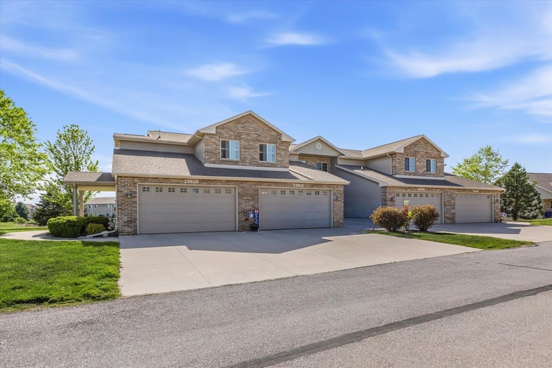 2361 Plank Cir #D, Appleton, WI 54915