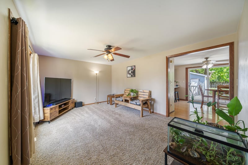 1605 Thornton Dr, Oshkosh, WI 54904