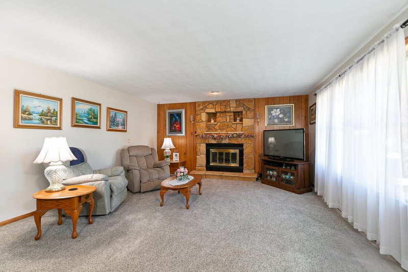 2149 Connies Ct, Appleton, WI 54914