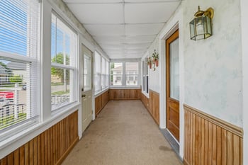 940 6th Ave, Oshkosh, WI 54902-5851