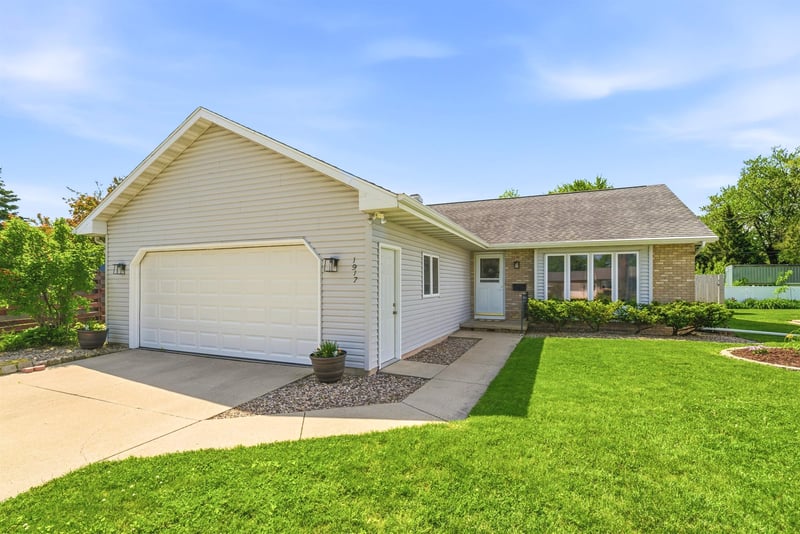 1917 Glendale Ave, Appleton, WI 54911