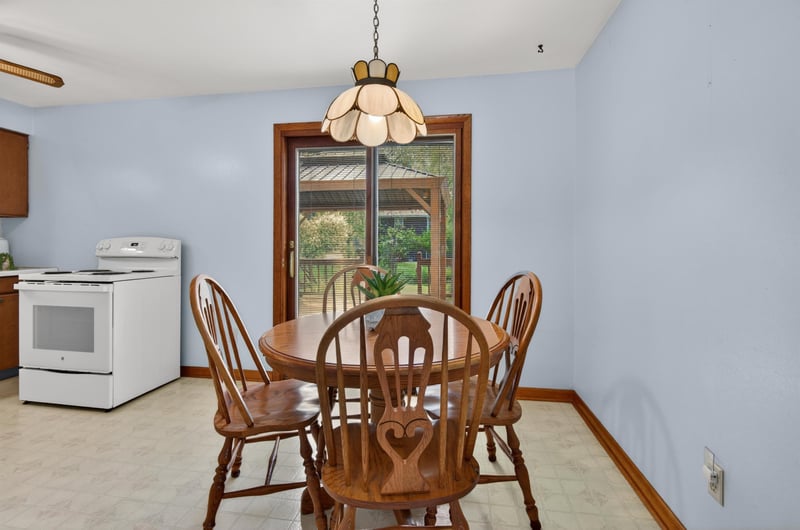 1000 Deerfield Ave, Menasha, WI 54952