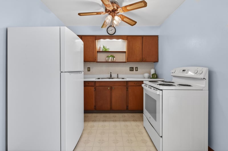 1000 Deerfield Ave, Menasha, WI 54952