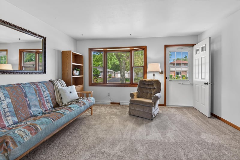 1000 Deerfield Ave, Menasha, WI 54952