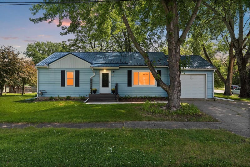 105 4th Ave, Winneconne, WI 54986