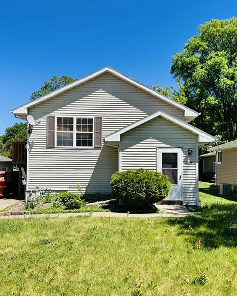 1250 Conrad St, Oshkosh, WI 54904-8402