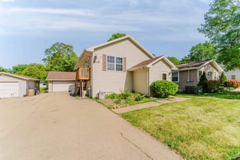 1250 Conrad St, Oshkosh, WI 54904-8402