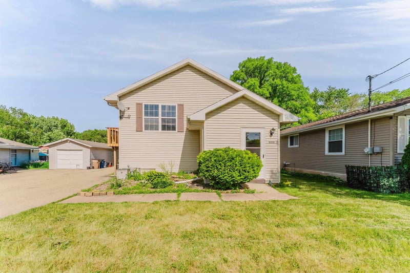 1250 Conrad St, Oshkosh, WI 54904-8402