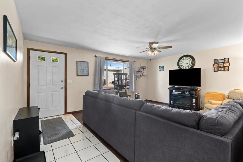 6796 Deuster St, Greenleaf, WI 54126