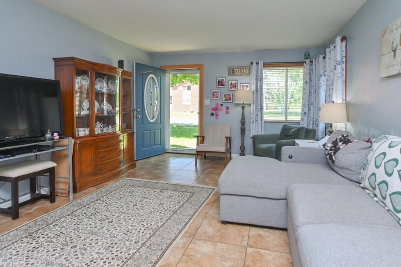 1395 Western Ave, Green Bay, WI 54303