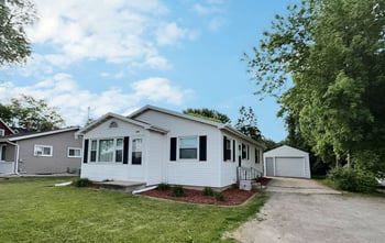 1743 Oshkosh Ave, Oshkosh, WI 54902
