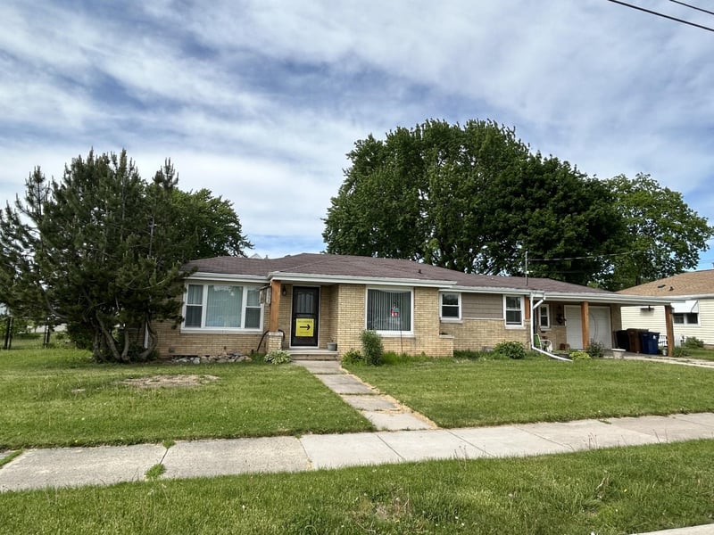 428 8th St, Menasha, WI 54952
