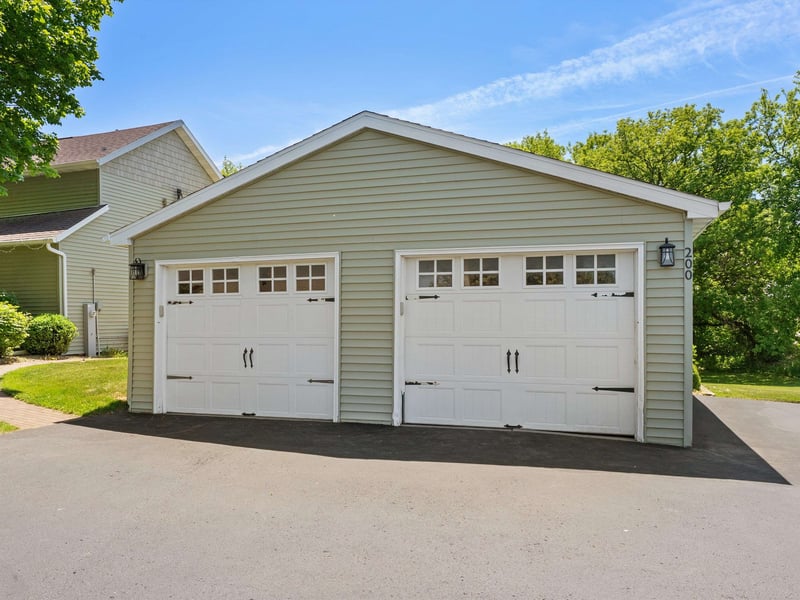 200 Haven Ln, Luxemburg, WI 54217
