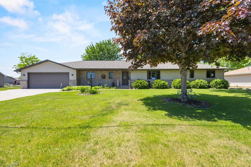 N3865 Mchugh Rd, Kaukauna, WI 54130