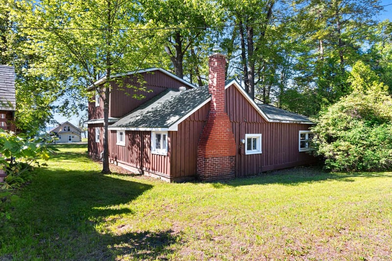 W6053 Lake Dr, Shawano, WI 54166