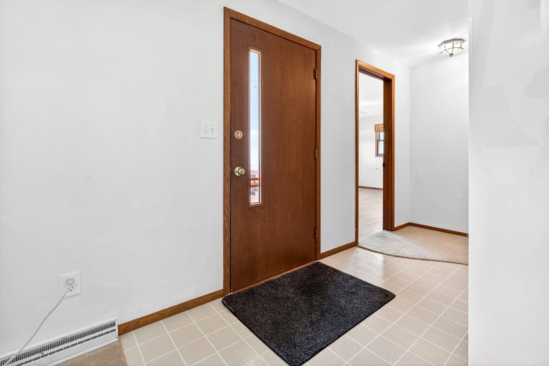 3320 Crestview Dr, Appleton, WI 54915