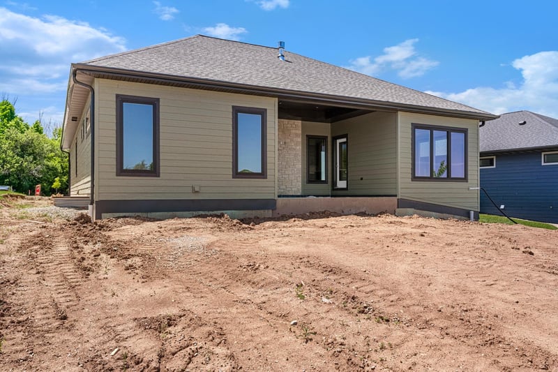 1823 Bobby Jones Dr, De Pere, WI 54115