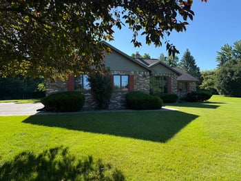 1864 Imperial Rd, Oshkosh, WI 54904