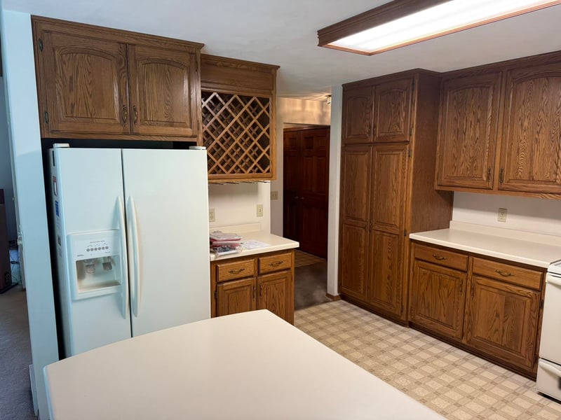 1864 Imperial Rd, Oshkosh, WI 54904